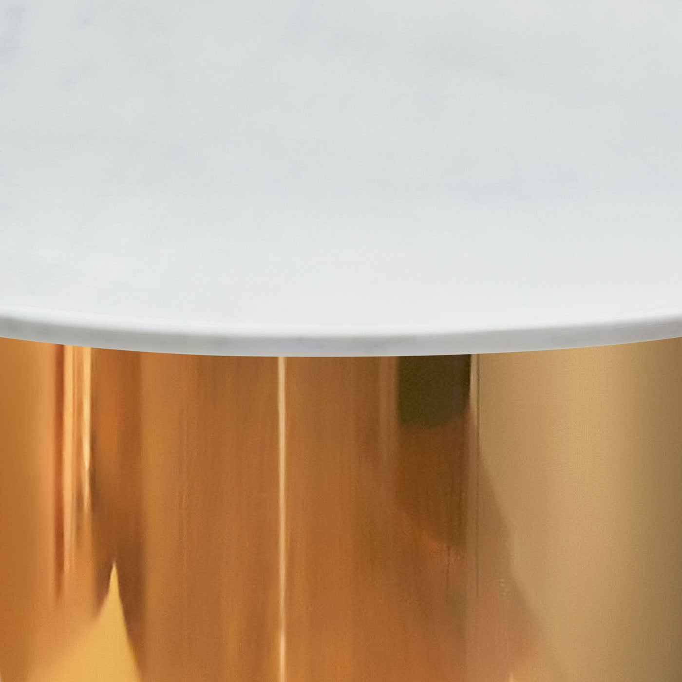 Alphaville Dining Table - details view