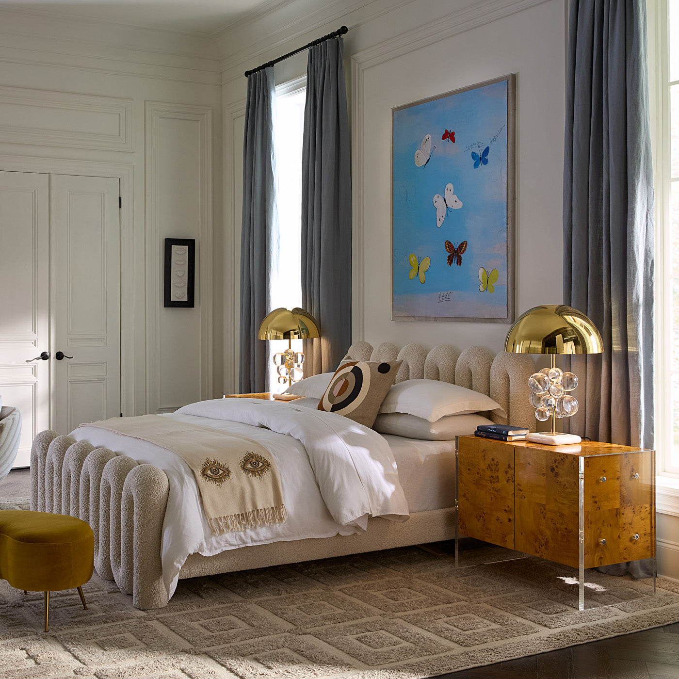 Serpentine Bed Queen with lamp