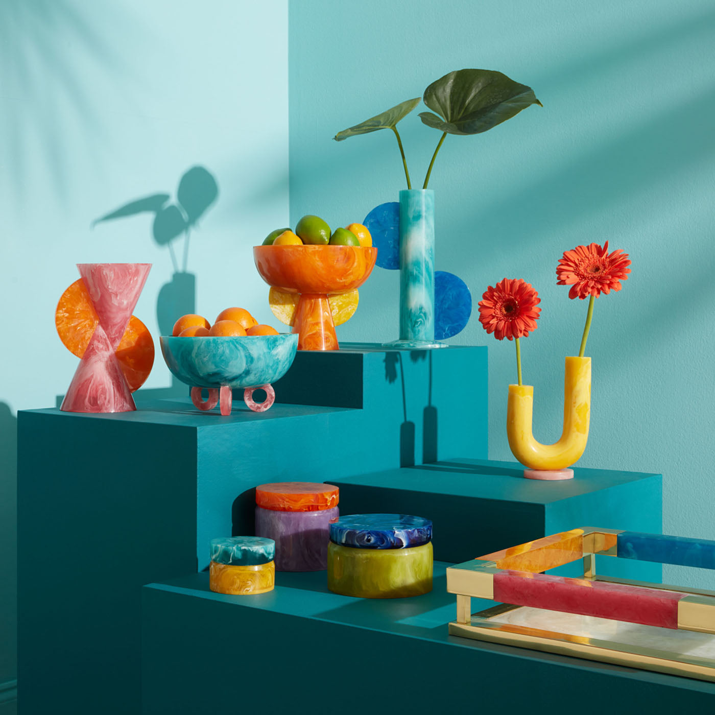 mustique bowl with caprice counter stools