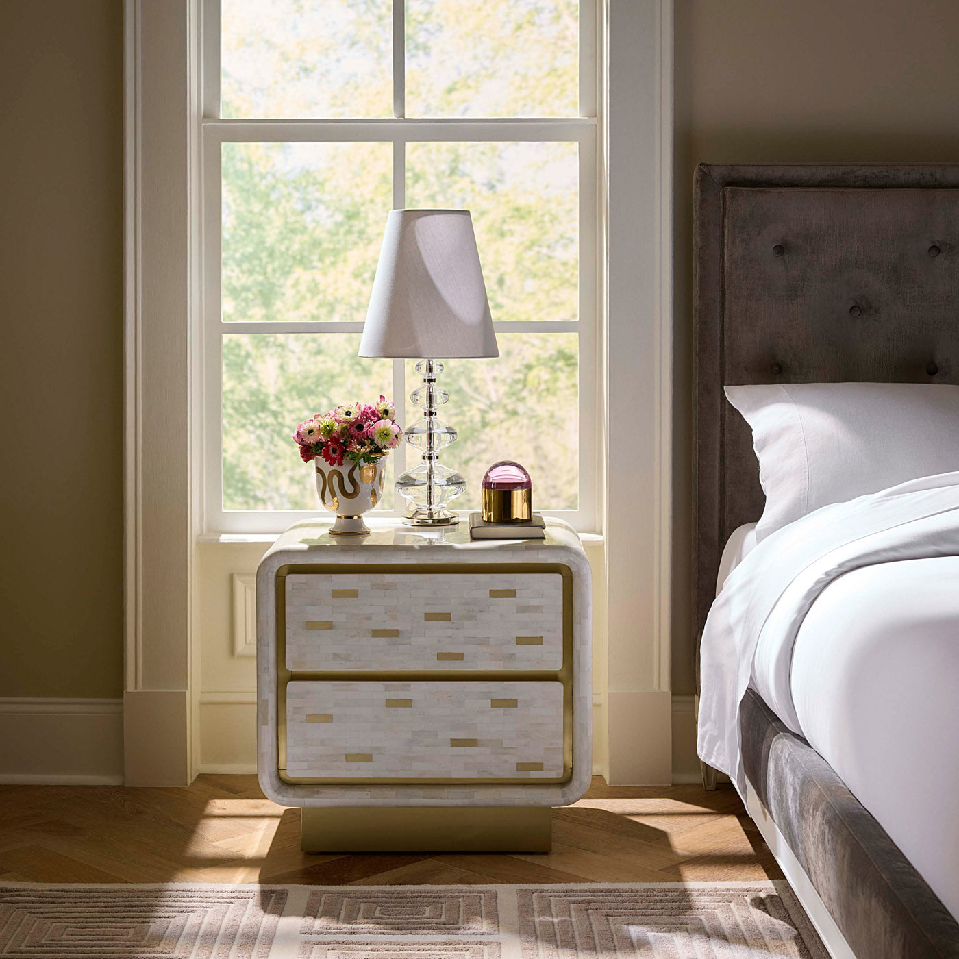 Casablanca End Table - styled view