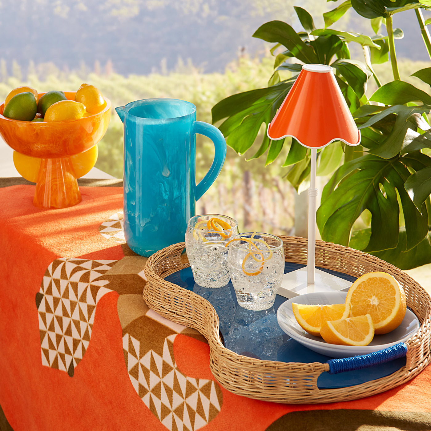 Turtle Beach Towel with Como Scallop Tray