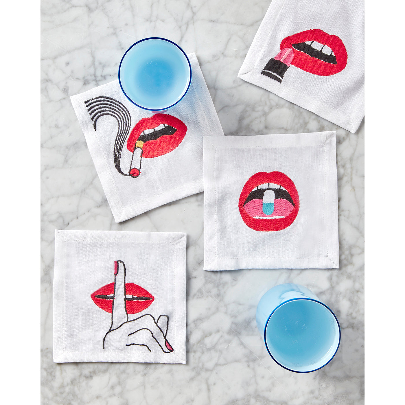 lips cocktail napkins - styled view 1