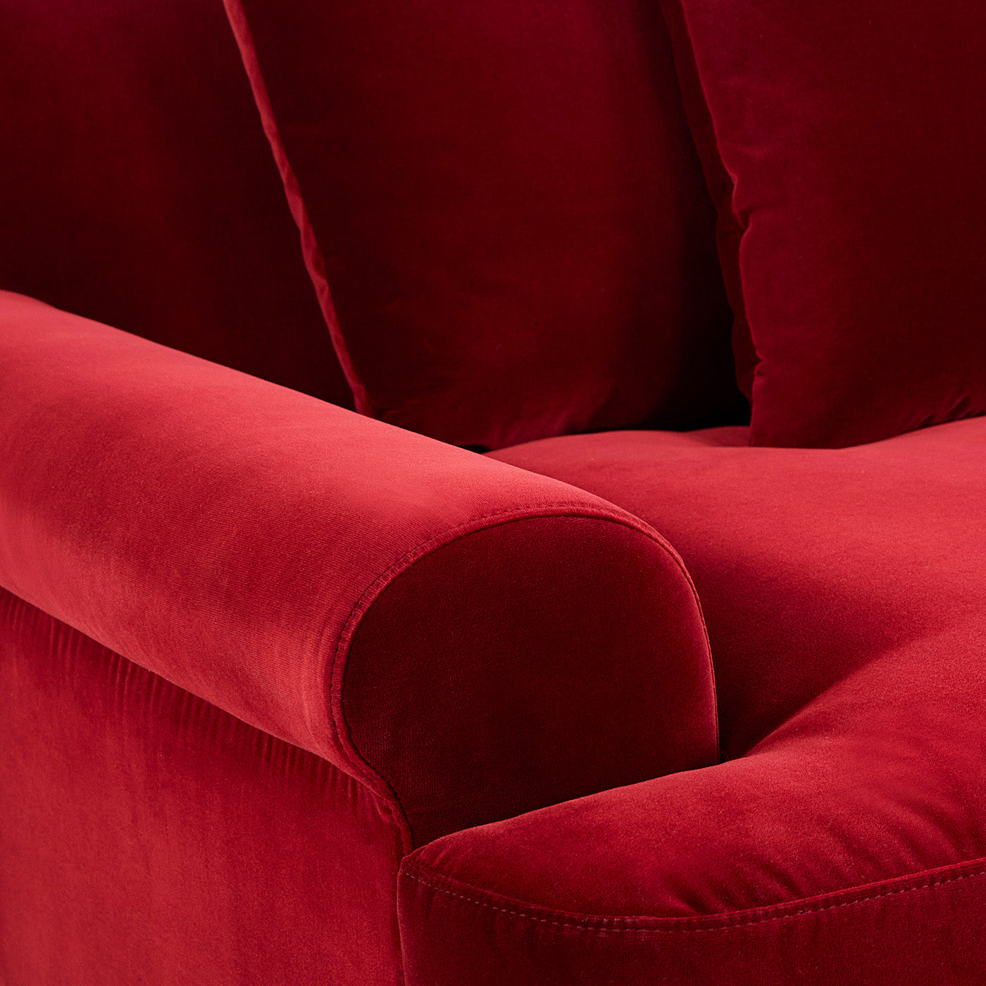 Greenwich Sofa Vincenza Claret - details view