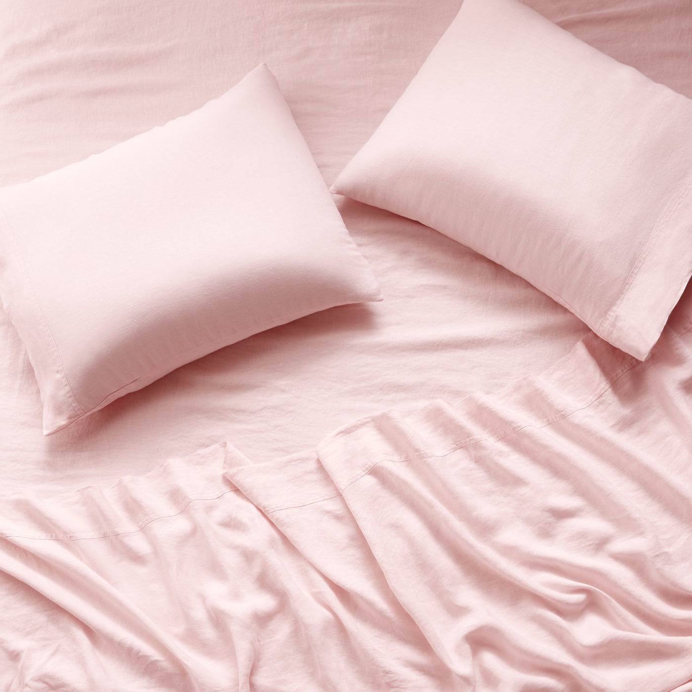 getaway linen sheet set blush - styled view
