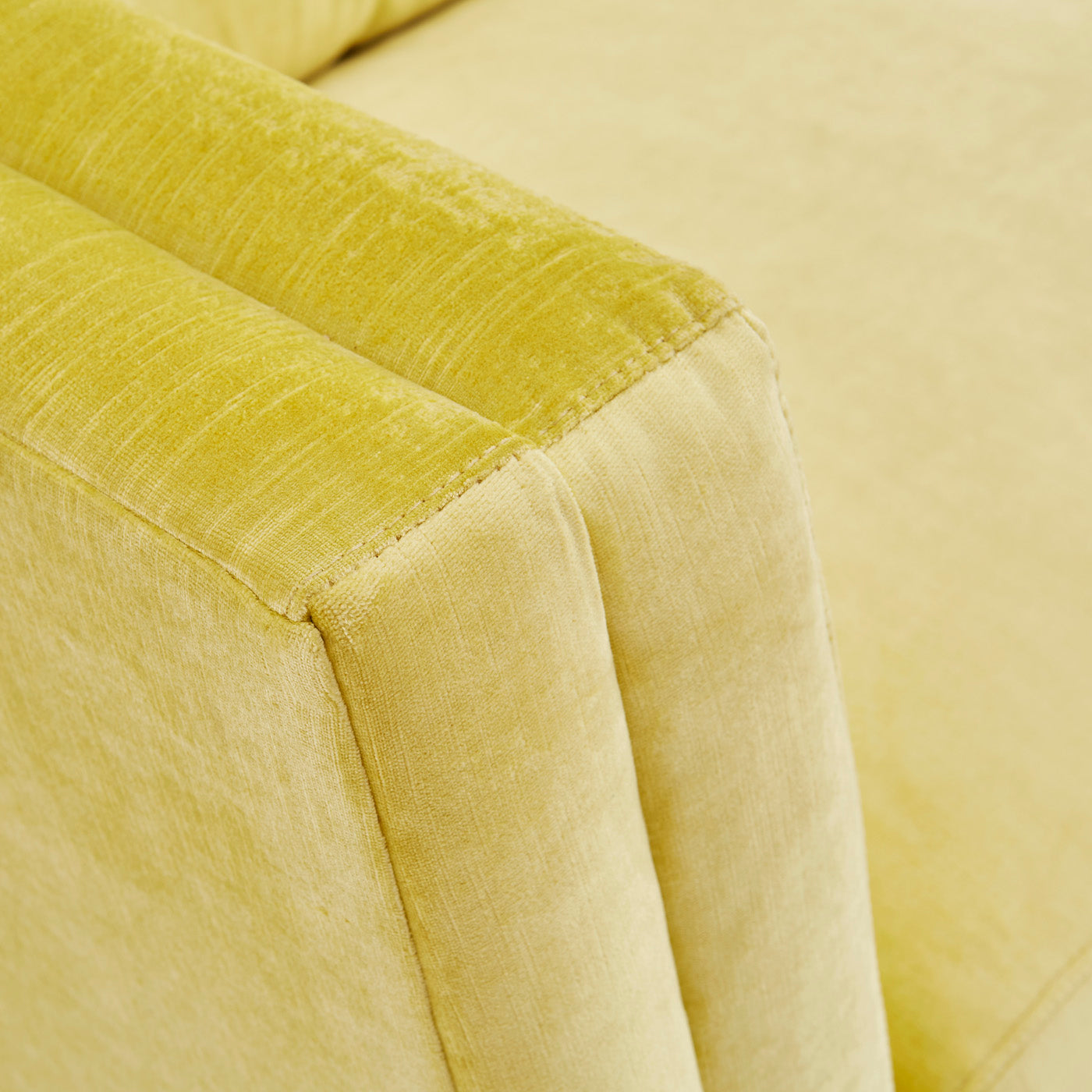 sebastian apartment sofa brussels citron velvet acrylic base - detail view