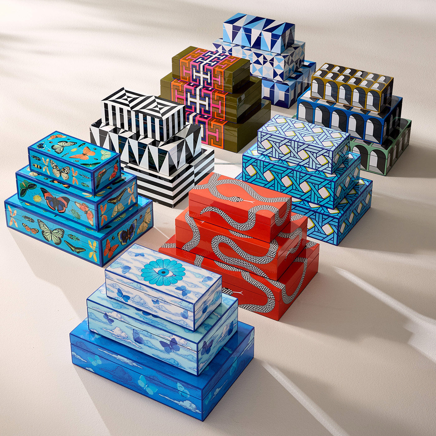 Medium Botanist Lacquer Box in Velvet and Lacquer | Jonathan Adler