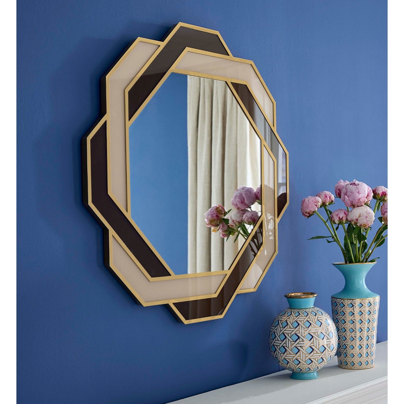 Chambeige Mirror styled