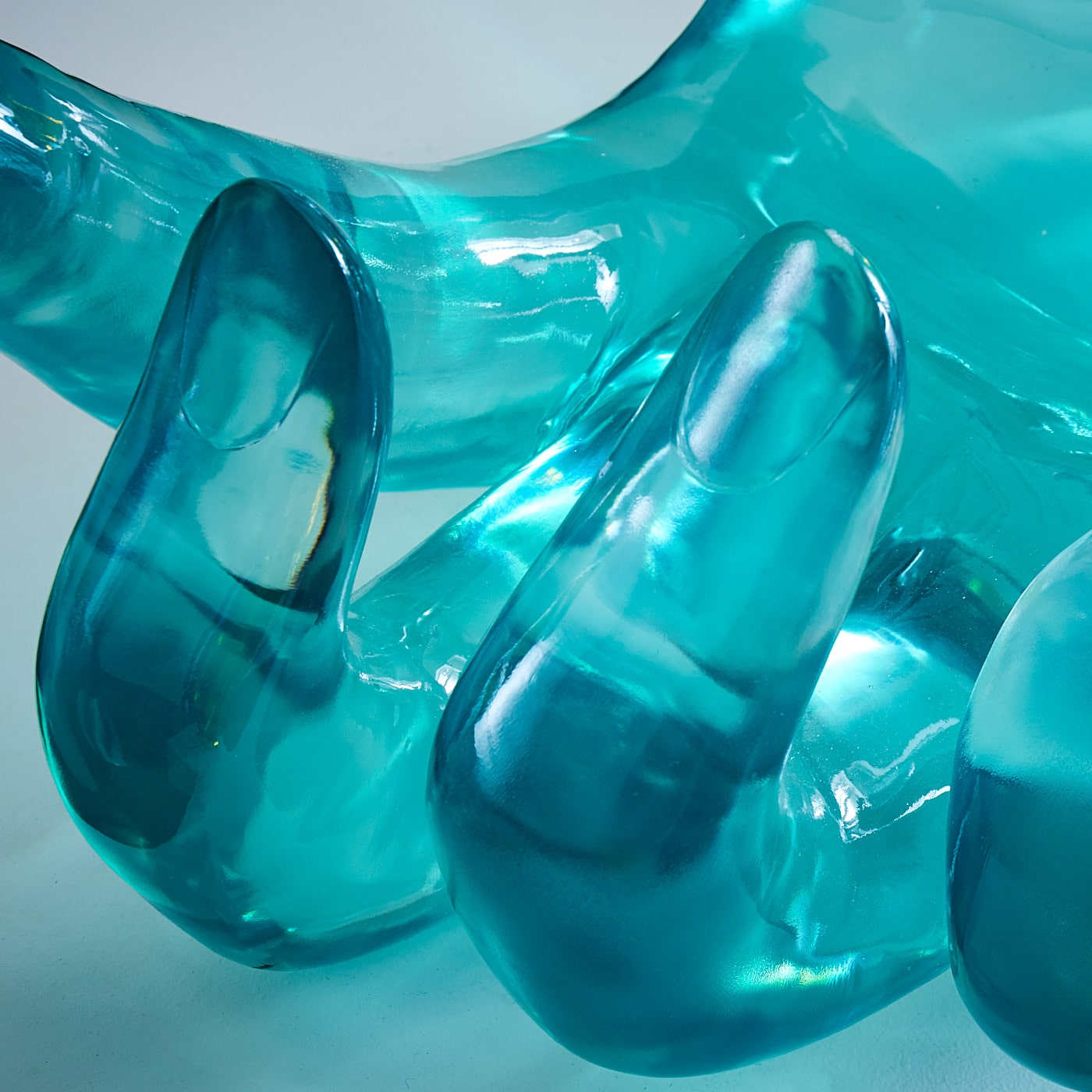 acrylic hand bowl giant blue - detail view