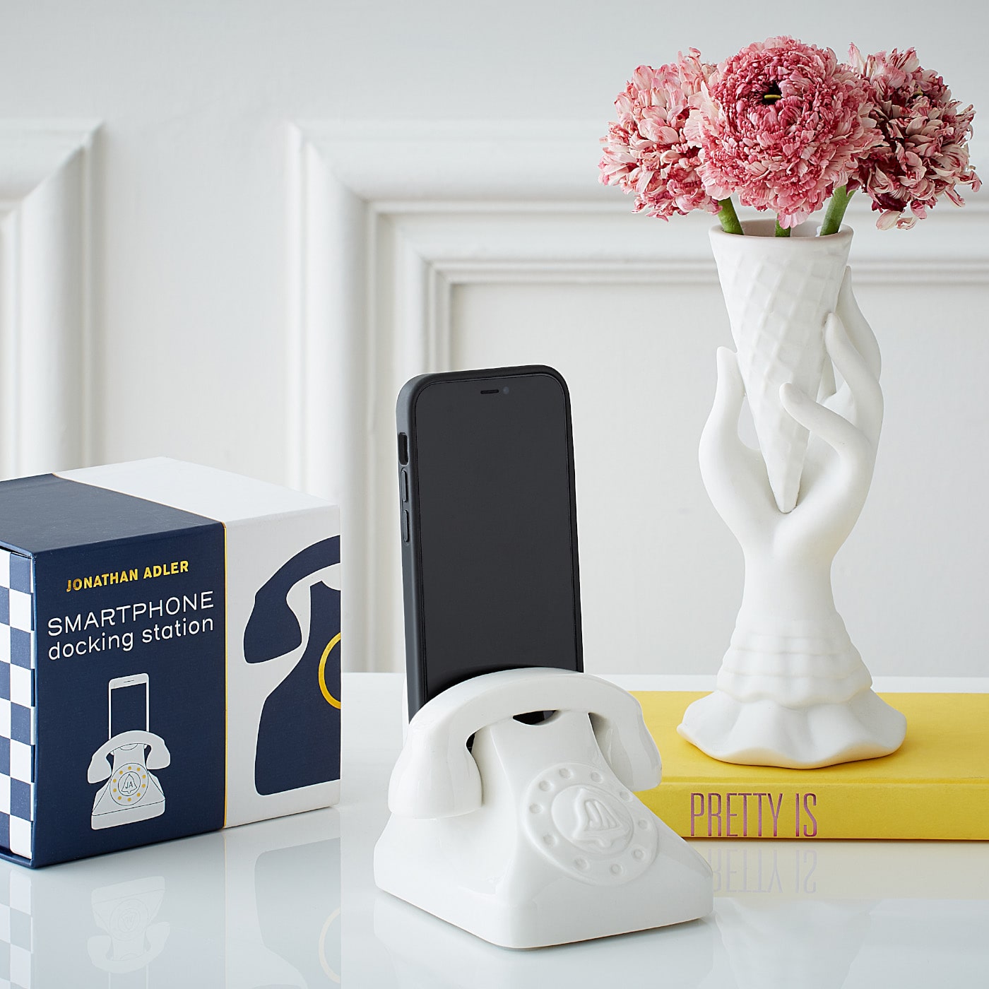i-scream vase smartphone dock - styled view