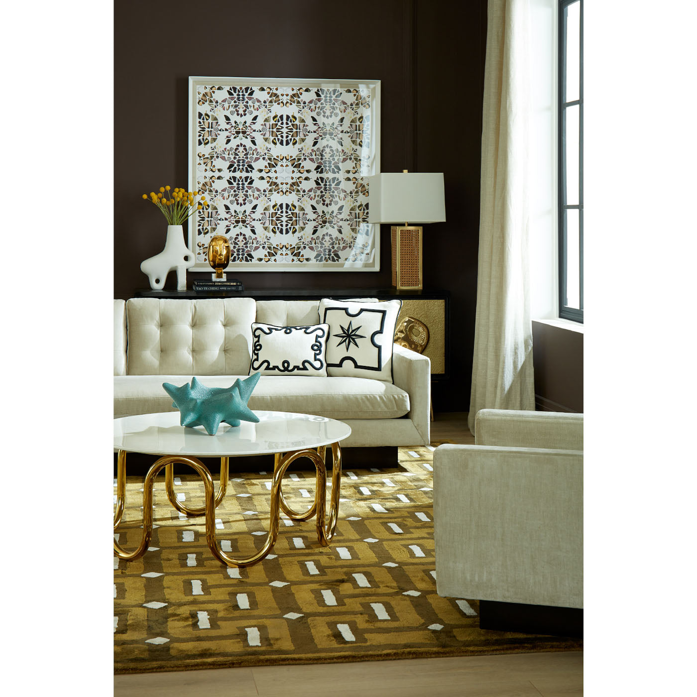 scalinatella cocktail table wright sofa - styled view