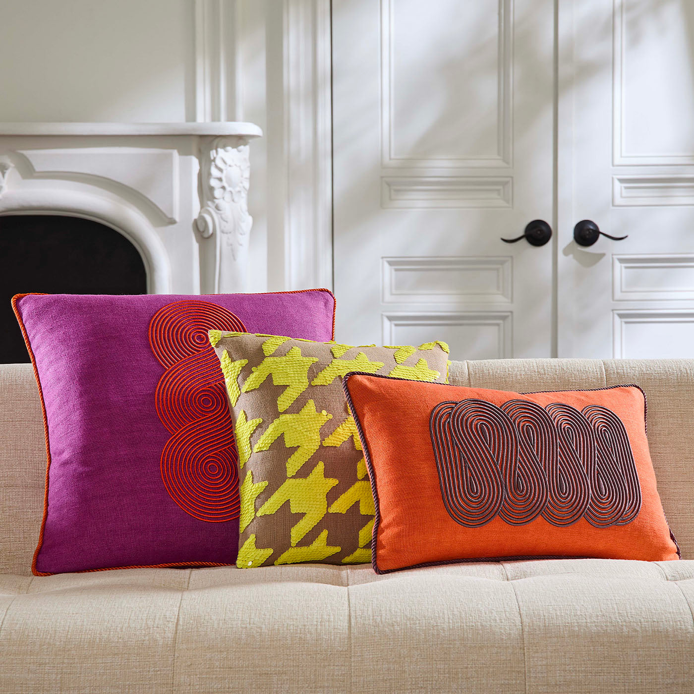 Ibiza Houndstooth Pillow – Jonathan Adler
