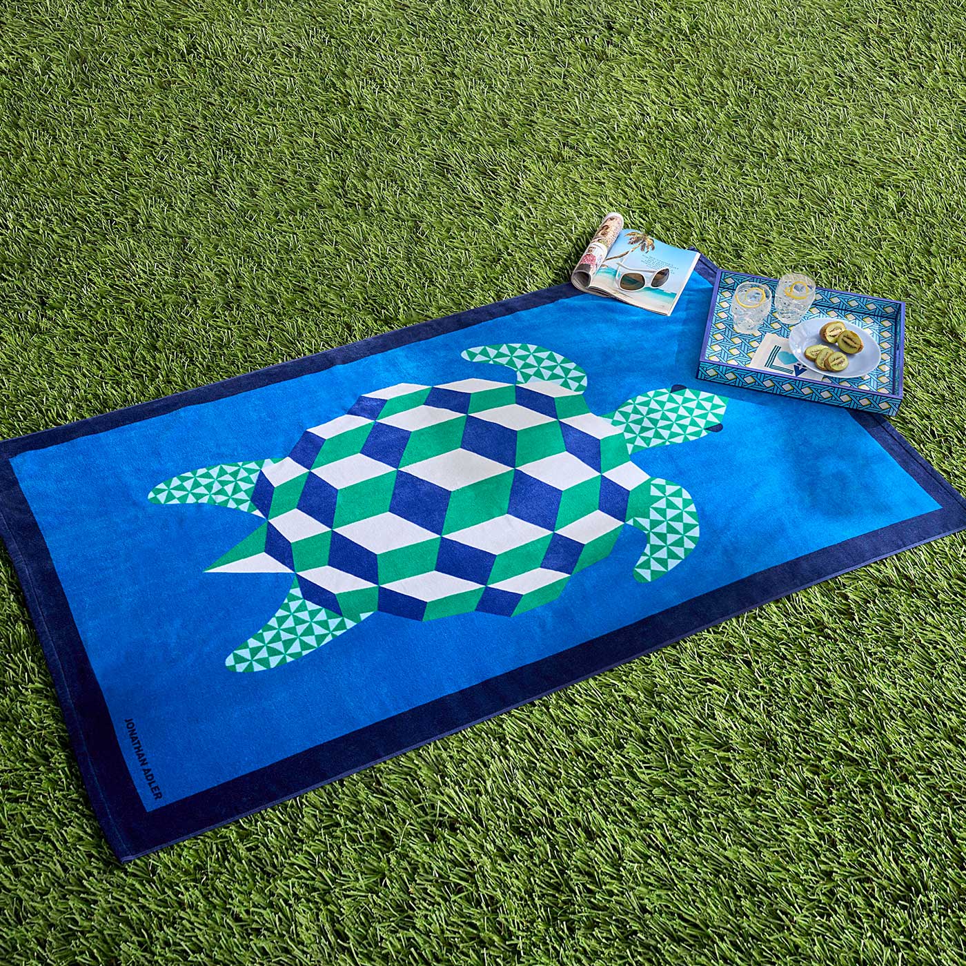 Turtle Beach Towel with Basketweave Lacquer Tray