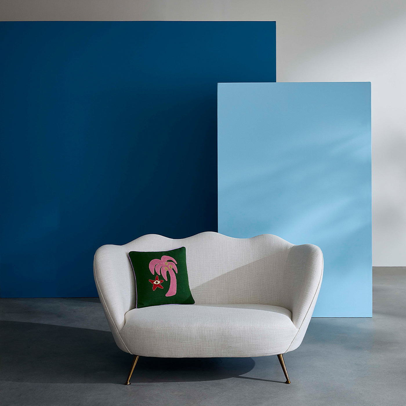 Playa Palm Tree Pillow with Ripple Sofa