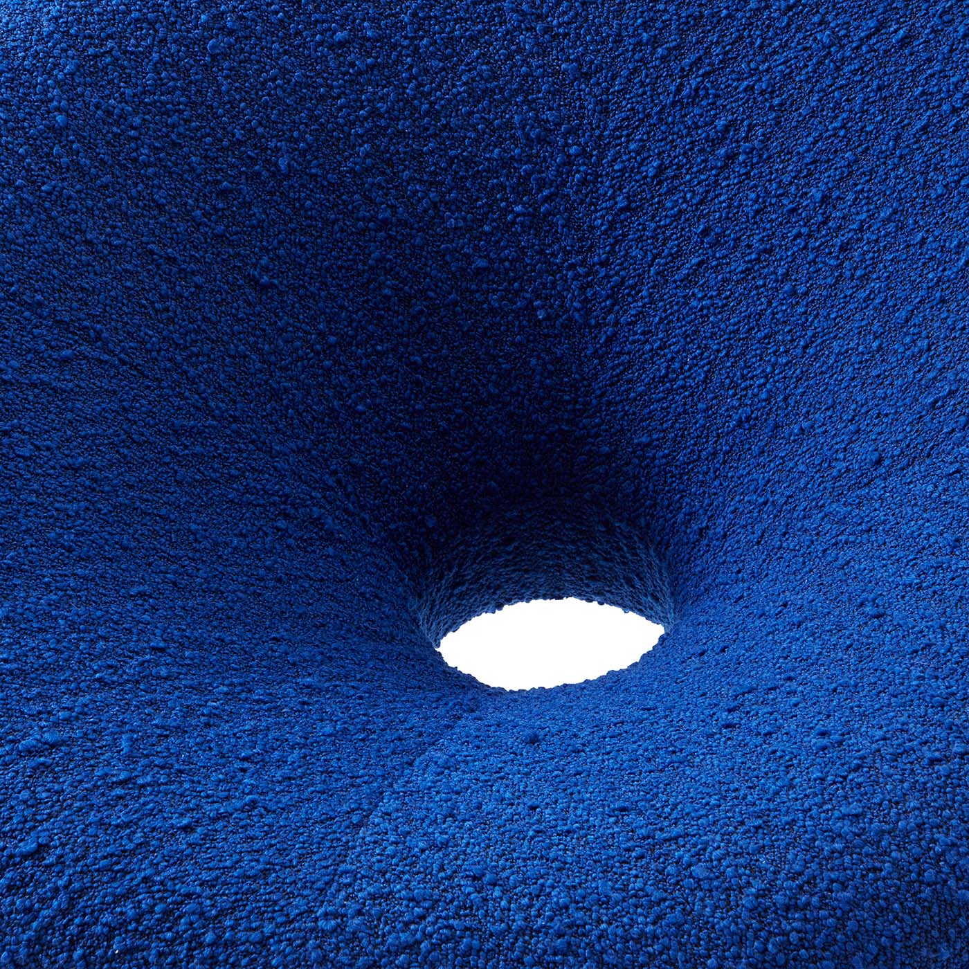 Saturn Lounge Chair in cirrus cobalt - details view