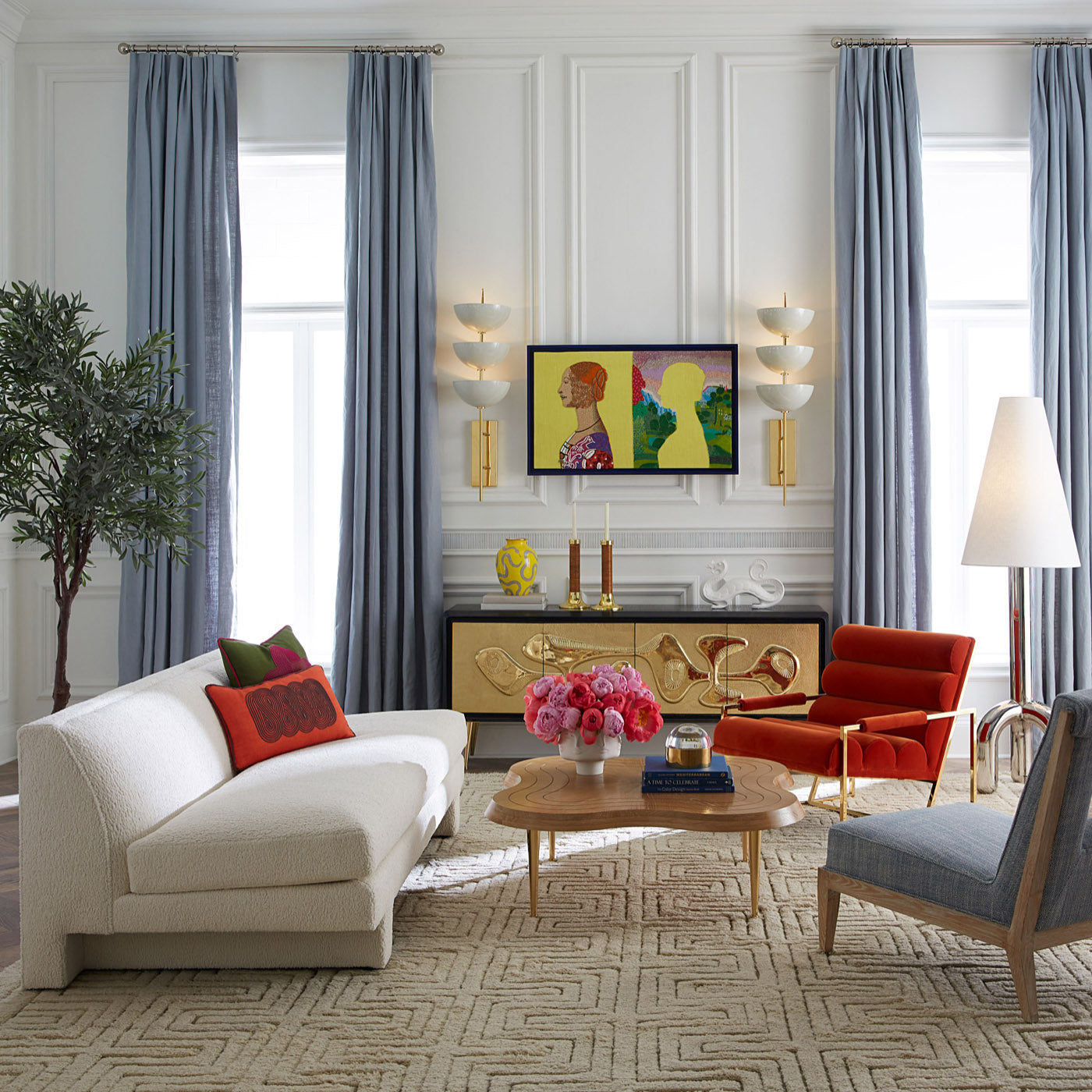 Eden Urn Vase with Greenwich Sofa