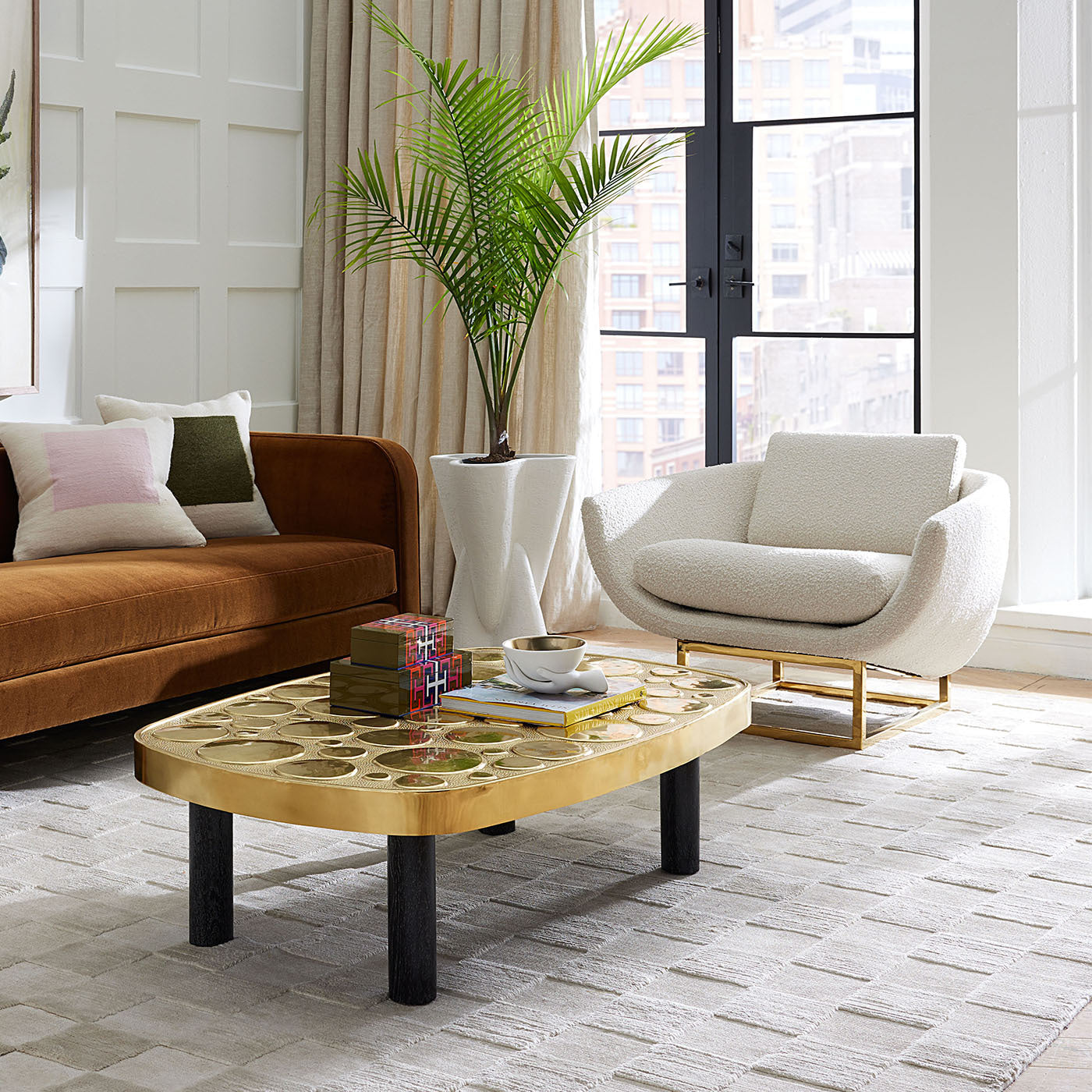 Hans Medium Planter with Sunset Sofa