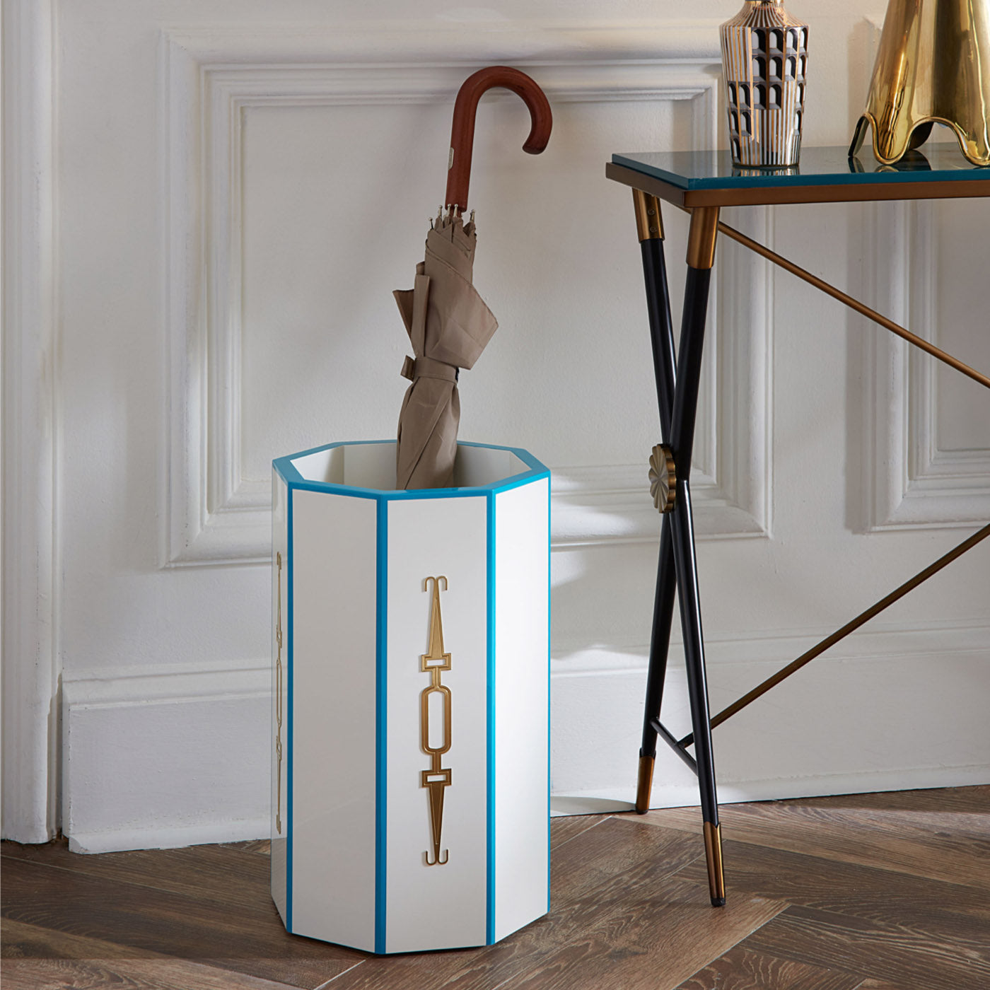 Turner Umbrella Stand with Rider Bench