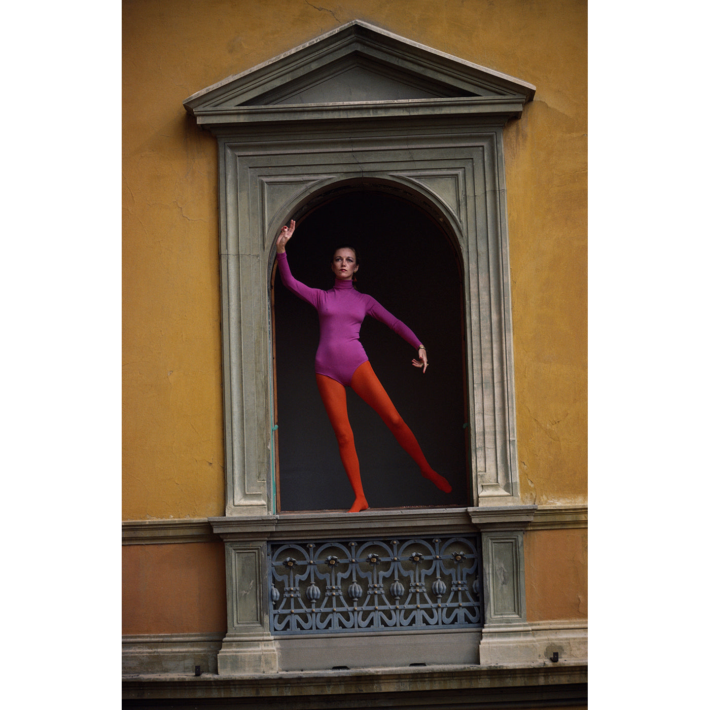 slim aarons marie-louise scio photograph - front view