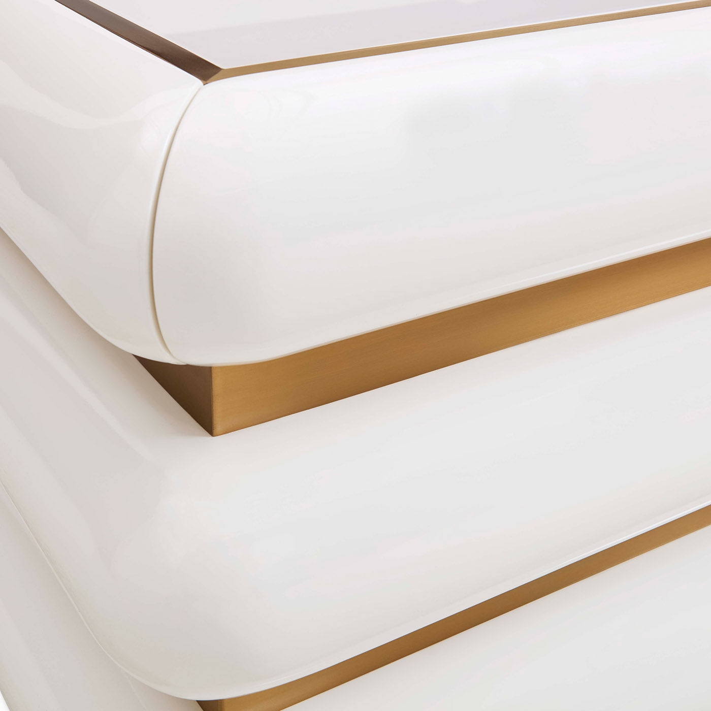 Kiki End Table - details view