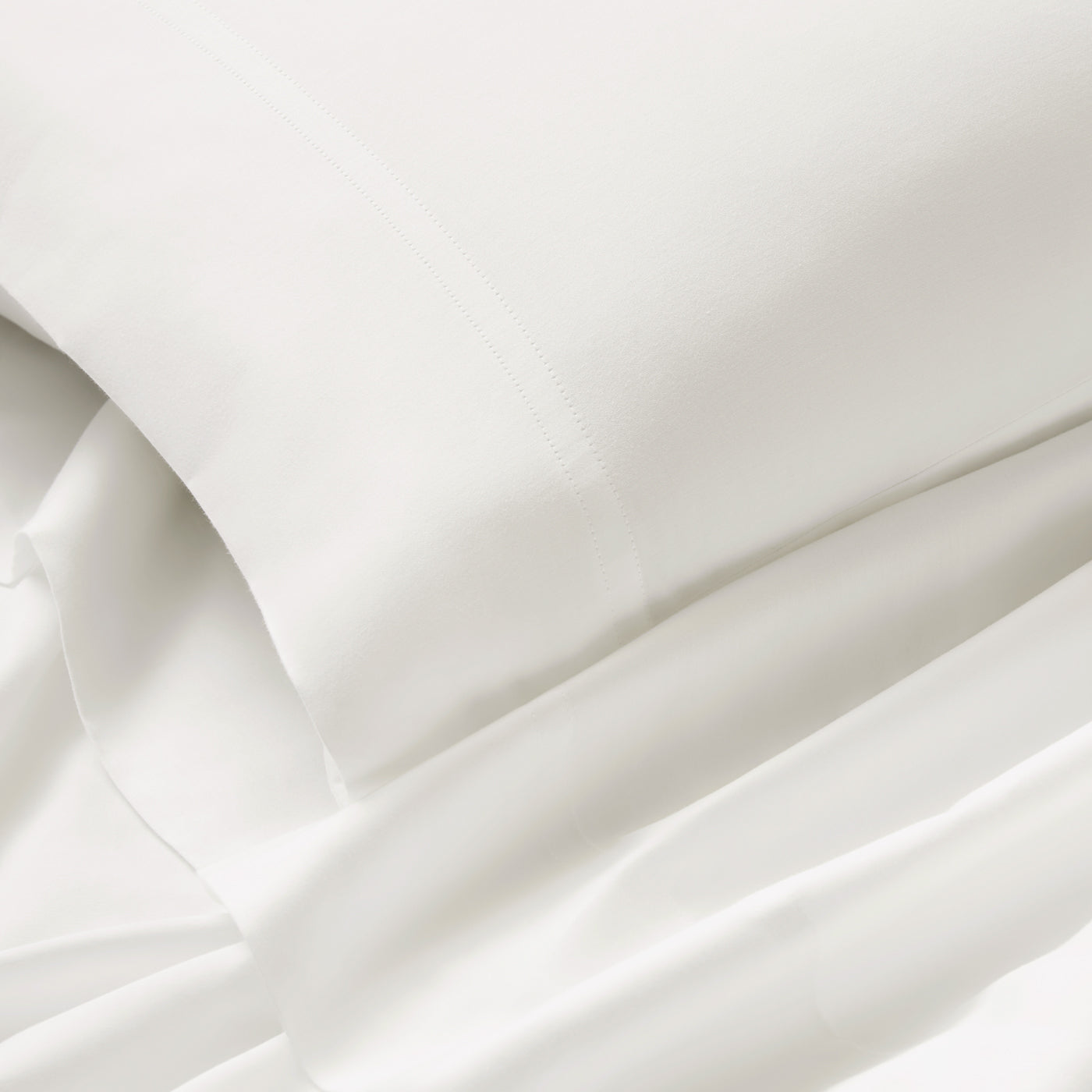sateen sheet set white - detail view