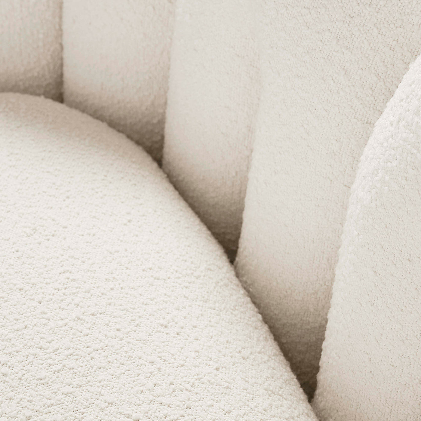 Serpentine Apartment Sofa - details view