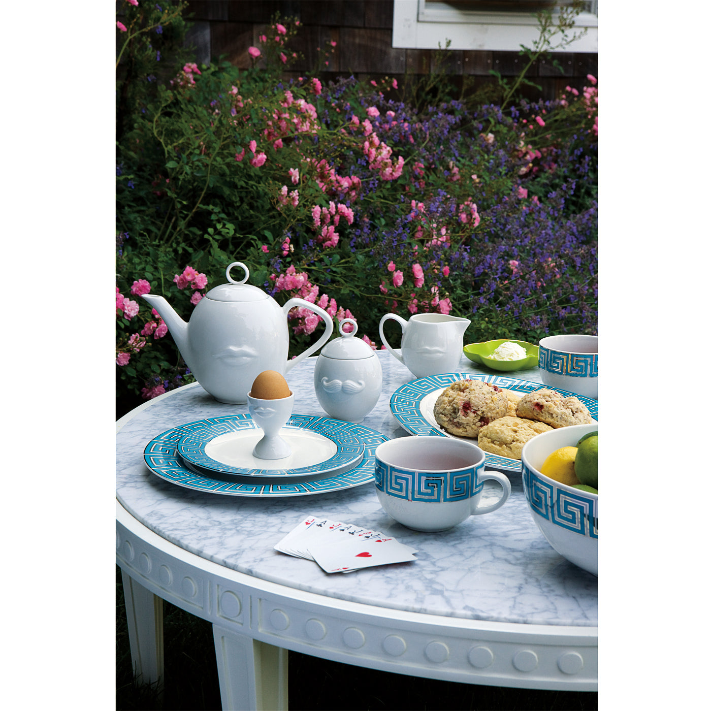 muse tea bundle outdoors - styled view