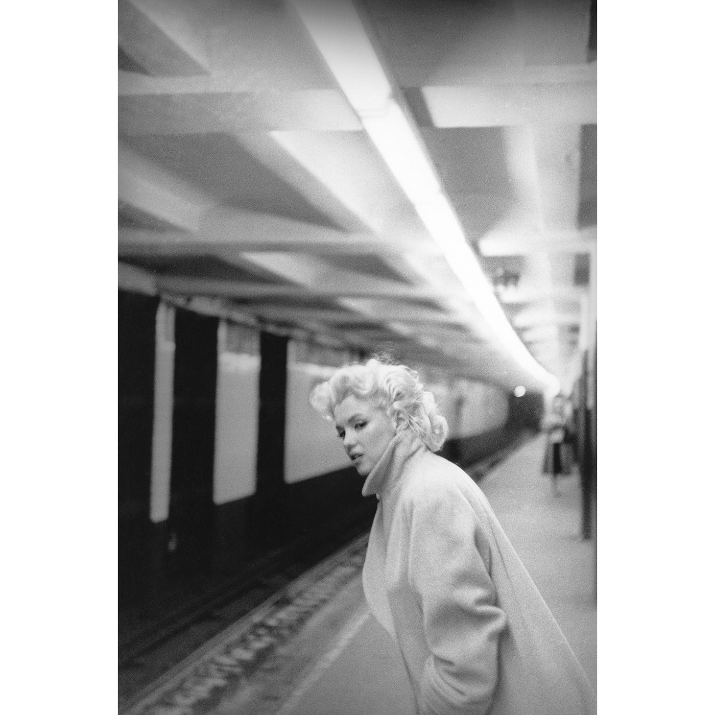 "marilyn in grand central station" from getty images - front view